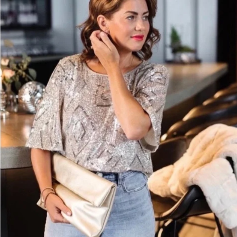 NWT FAWN DESIGN Jillian Harris Gold Foldover Clutch purse The Jilly Box
